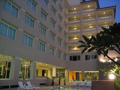 Crown Pattaya Beach Hotel Crown Pattaya Beach Hotel