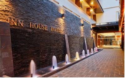 Inn House Inn House