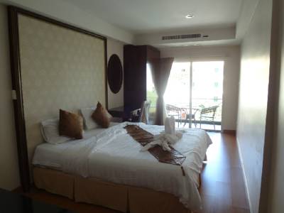 Maleez Lodge Hotel & Restaurant Maleez Lodge Hotel & Restaurant
